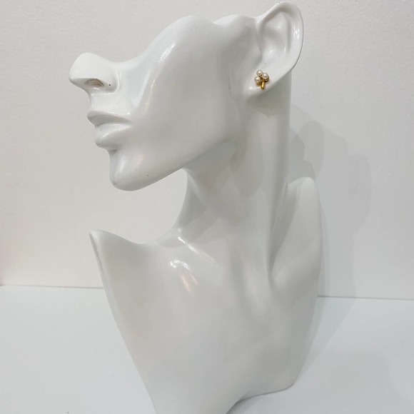 VTG Gold Three Pearl Clover Earrings - Picture 5 of 7